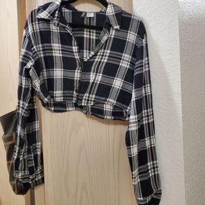Size XS H&M Cropped Long Sleeve Top